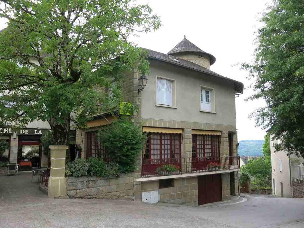 La Tour Hotell Aubazines Exteriör bild