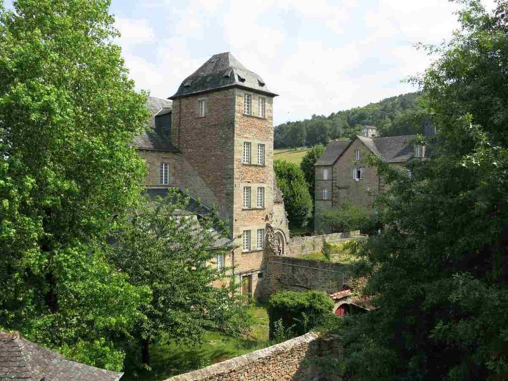 La Tour Hotell Aubazines Exteriör bild