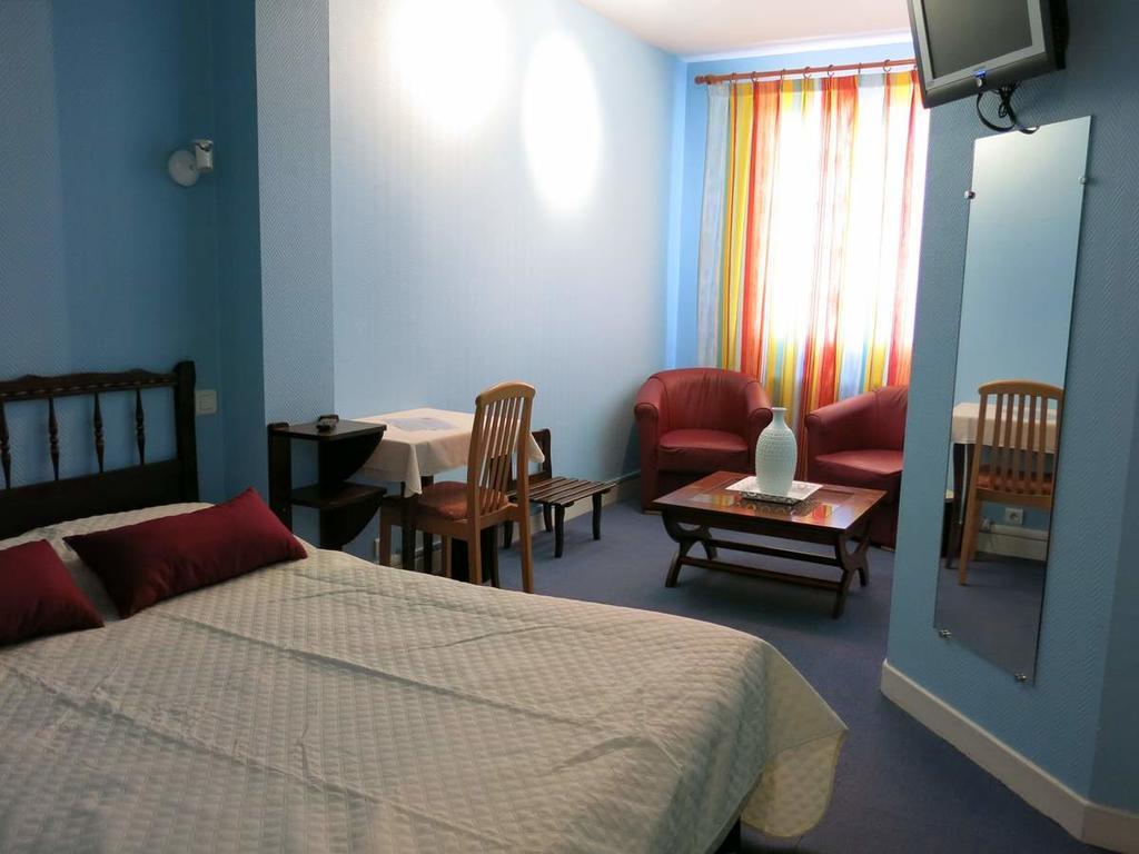 La Tour Hotell Aubazines Exteriör bild