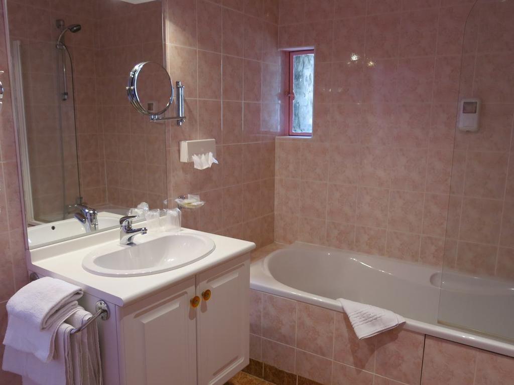 La Tour Hotell Aubazines Exteriör bild